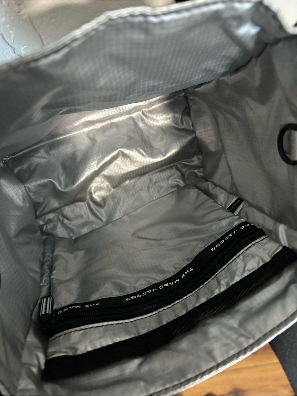 Marc Jacobs Ripstop mini tote silver - Picture 5 of 6